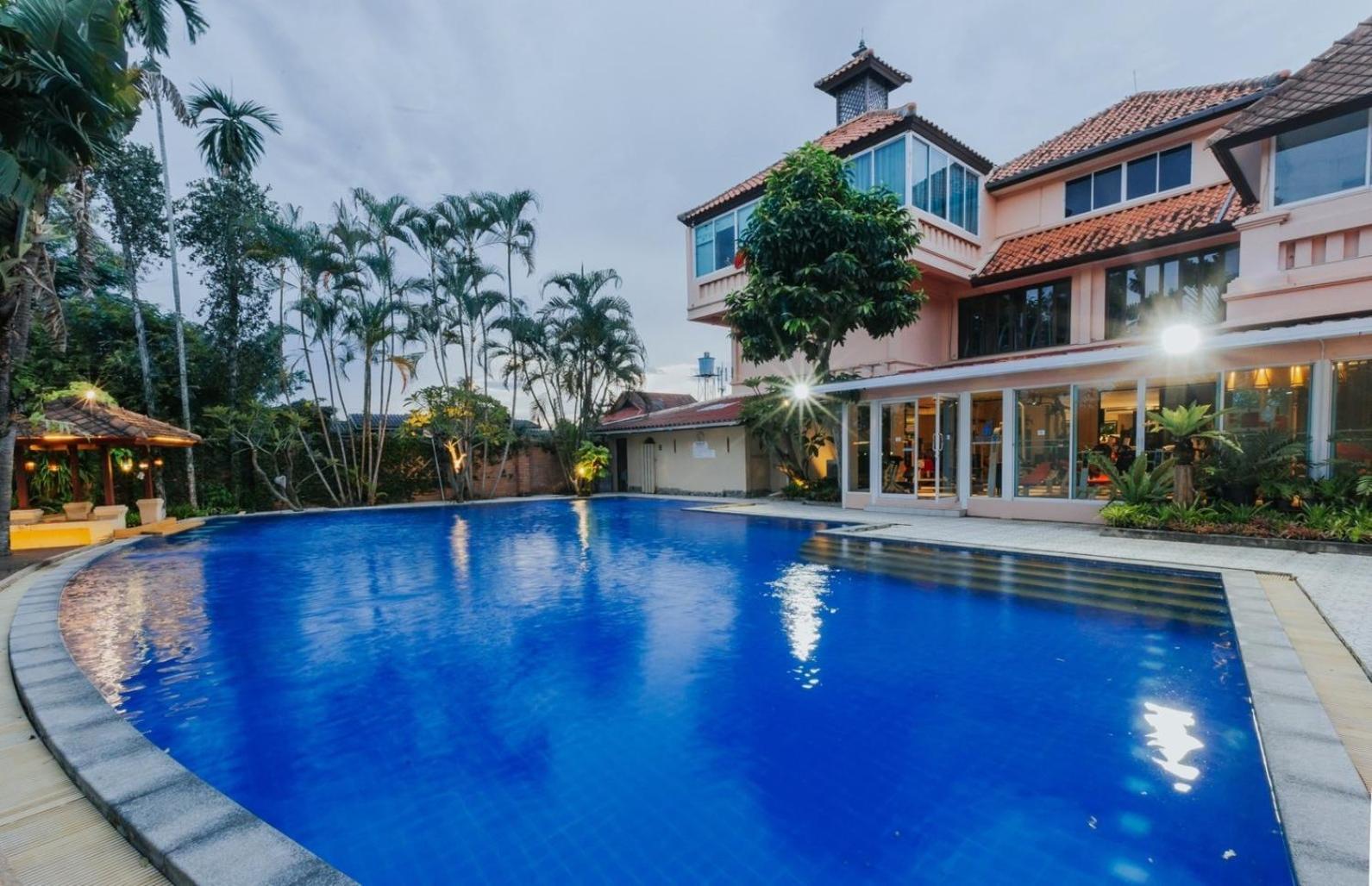 Sheik Istana Hotel Chiangmal Chiang Mai Eksteriør billede